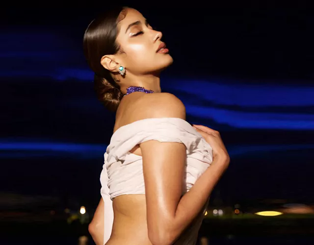 Janhvi Kapoor New Pics